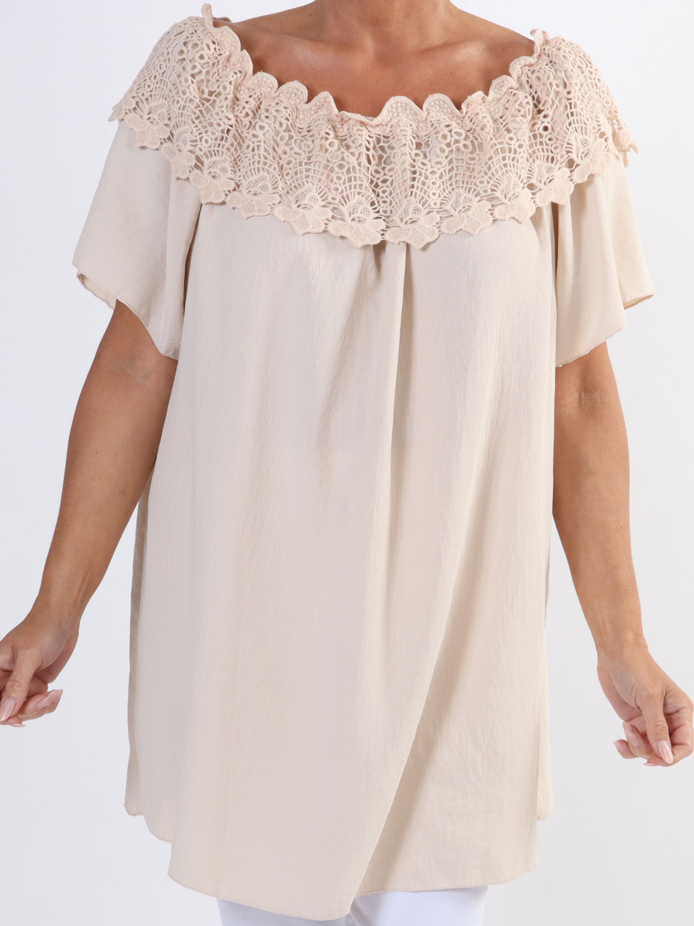 Sydney - Sød plus size tunika med broderinger